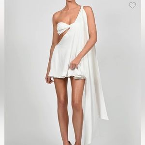 Elegant White One-Shoulder Mini Dress